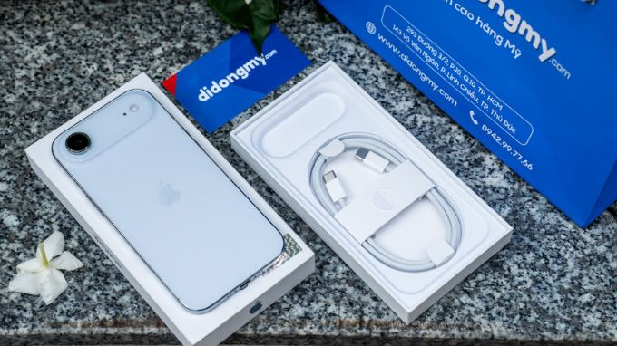 Thiết kế sang trọng, siêu mỏng