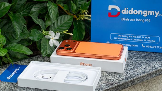 Khung viền titan iPhone 17 Pro Max