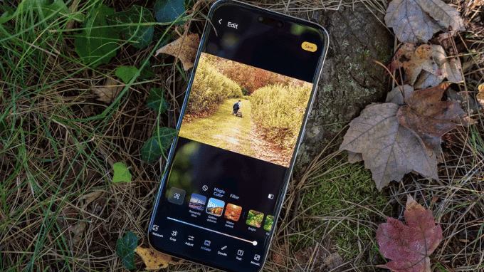 Màn hình Honor Magic 8 Pro hiển thị rõ nét ngay cả ngoài trời nắng gắt