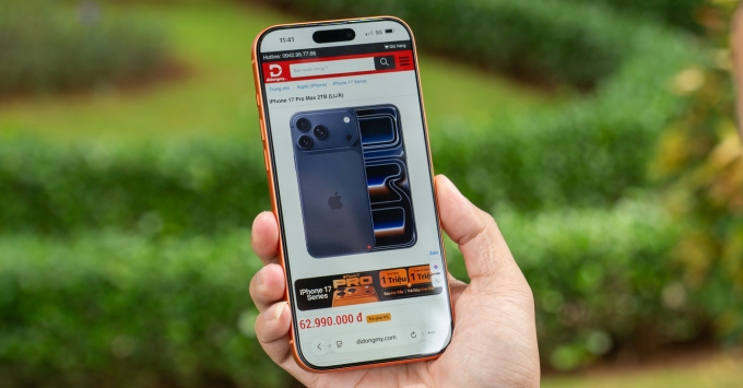 Trải nghiệm giải trí, làm việc trên màn hình iPhone 17 Pro Max 2TB ra sao?