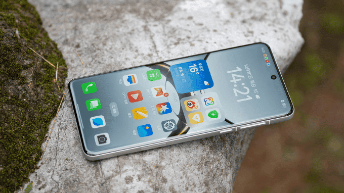 Màn hình OLED flat 1.5K của Oppo Find X9 Pro