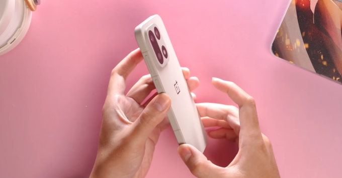 Thiết kế của OnePlus 15 và OPPO Find X9 Pro có gì khác biệt?