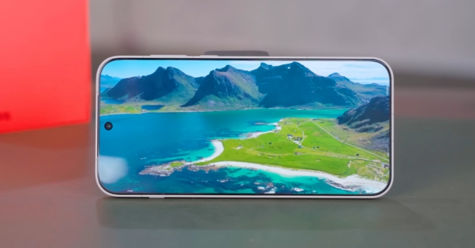 Trải nghiệm màn hình giữa OnePlus 15 và Find X9 Pro ra sao?