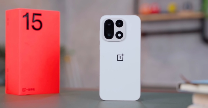 Thời lượng pin OnePlus 15 và Find X9 Pro: Máy nào cho thời gian sử dụng lâu hơn?