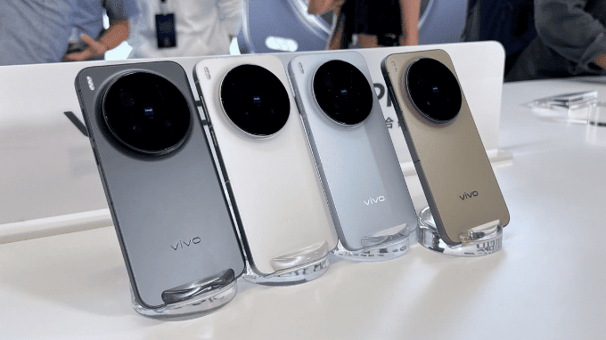 Nên mua Vivo X300 hay Vivo X300 Pro trong năm nay