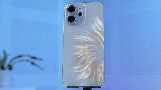 OPPO Reno14 F 5G - Smartphone zoom quang học 3.5× ấn tượng