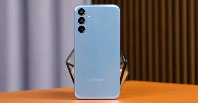 Samsung Galaxy M15 5G là top điện thoại Samsung pin trâu