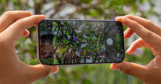 Camera iPhone 17 và Honor Magic 8: Chụp ảnh ngày và đêm thế nào?
