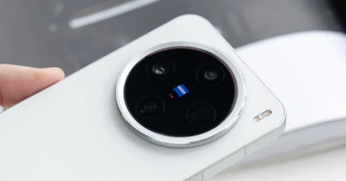 Camera Vivo X300 vs Xiaomi 17: Chụp ảnh ban ngày và ban đêm máy nào tốt hơn?