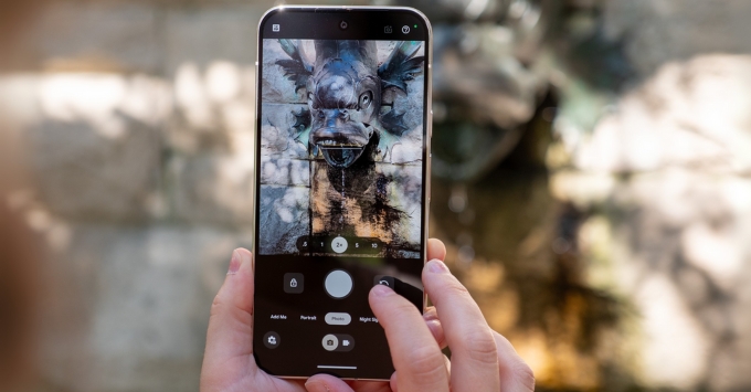 So sánh camera Xiaomi 17 hay Pixel 10 chụp hình đẹp hơn?