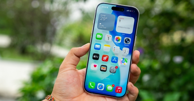 Màn hình iPhone 17 và Honor Magic 8: Trải nghiệm hiển thị ra sao?