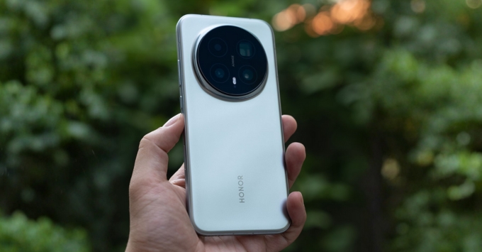 So sánh thiết kế iPhone 17 vs Honor Magic 8: Sang trọng hay đột phá?
