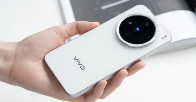 Thiết kế Vivo X300 và Xiaomi 17 có gì khác biệt?