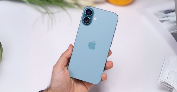 Pin iPhone 17 512GB dùng được bao lâu và sạc nhanh thế nào?