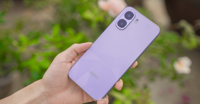 Bộ đôi OPPO A6t/A6x nổi bật với màn hình 120Hz siêu mượt, giảm thiểu tối đa tình trạng nhức mỏi mắt khi đọc tài liệu dài.