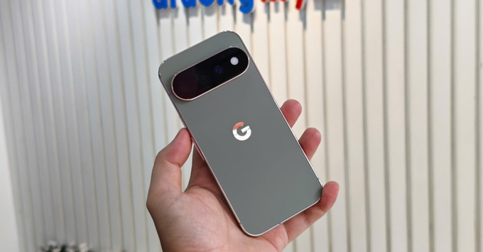 Pixel 11 Pro XL vẻ đẹp tối giản với lớp phủ mờ sang trọng, cầm nắm thoải mái suốt ngày dài