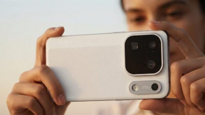 Oppo Find X10 Pro Max sở hữu 3 camera sau đều có độ phân giải 200 MP