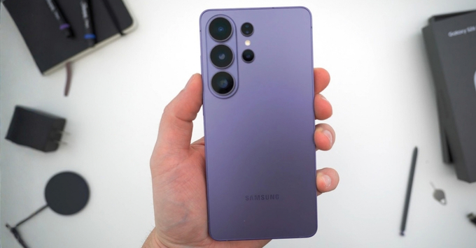 Cobalt Violet giúp Samsung S26 Ultra khẳng định vị thế của một flagship cao cấp.