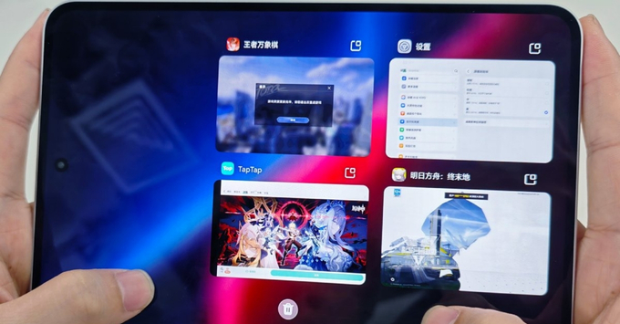 Hệ sinh thái Win series hoàn thiện góc giải trí với máy tính bảng gaming Honor Win Pad (tích hợp quạt tản nhiệt) và mẫu tai nghe độ trễ thấp Win Earbuds.