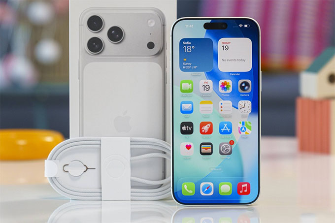 Thay đổi bắt đầu từ năm 2025, khi iPhone 17 series bán tại Việt Nam chuyển sang mã ZP/A.