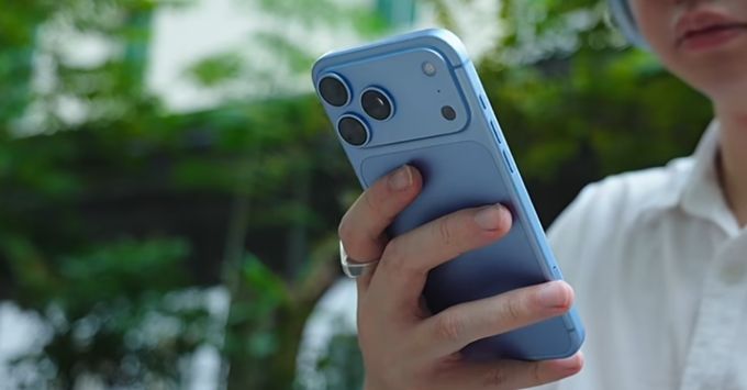 Không gian 1TB rộng lớn giúp bạn lưu trữ hàng trăm ngàn bức ảnh chất lượng cao mà không lo cảnh báo đầy bộ nhớ