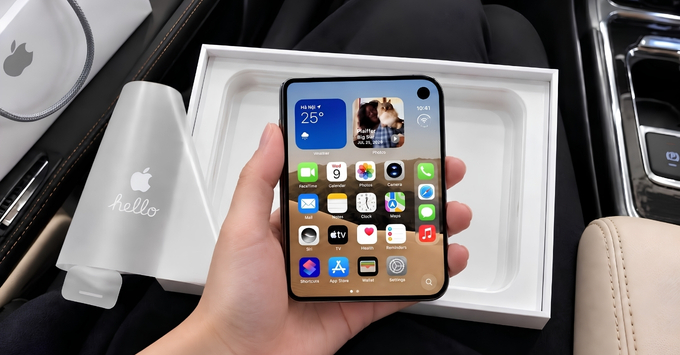 Khách hàng tin tưởng trải nghiệm và lên đời iPhone Duo 1TB chính hãng mã X/A tại không gian showroom Di Động Mỹ TP.HCM.