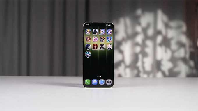 i Huawei Mate 90 Pro Max vs iPhone 18 Pro Max đều được trang bị tấm nền OLED LTPO