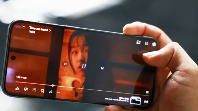 Vivo X300 sở hữu màn hình LTPO AMOLED kích thước 6.31 inch