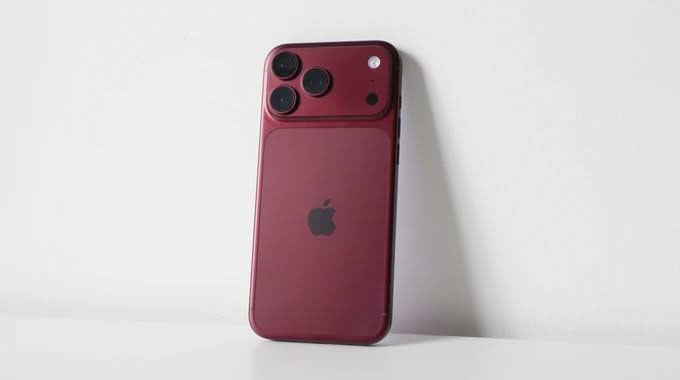 So sánh bảng giá iPhone 18 Pro Max X/A và LL/A tại Di Động Mỹ