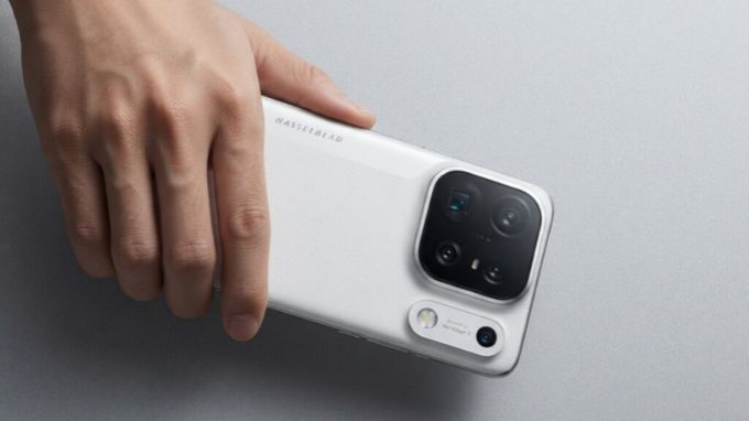 Oppo Find X10 Pro Max sở hữu ngôn ngữ thiết kế bo cong mềm mại