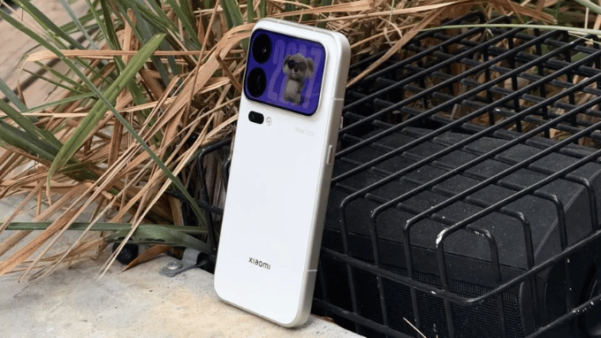 Xiaomi 18 Pro Max có màn hình phụ 2,9 inch