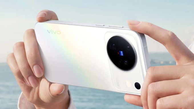 Vivo X500 được cài đặt sẵn hệ điều hành OriginOS 7 chạy trên nền tảng Android 17