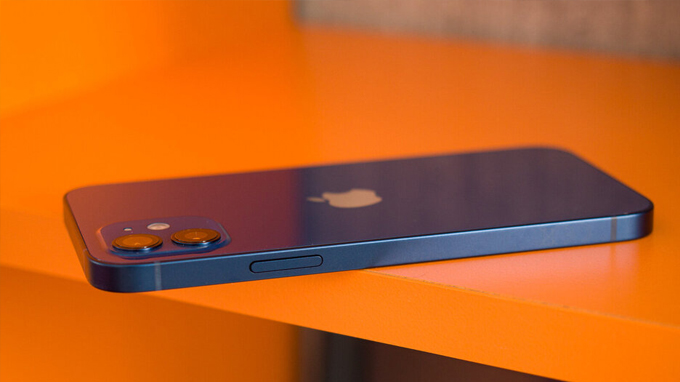 điện thoại sử dụng khung viền vát phẳng