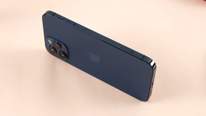 Thời lượng pin trên iPhone 12 Pro 256GB cũ được đánh giá tương đối