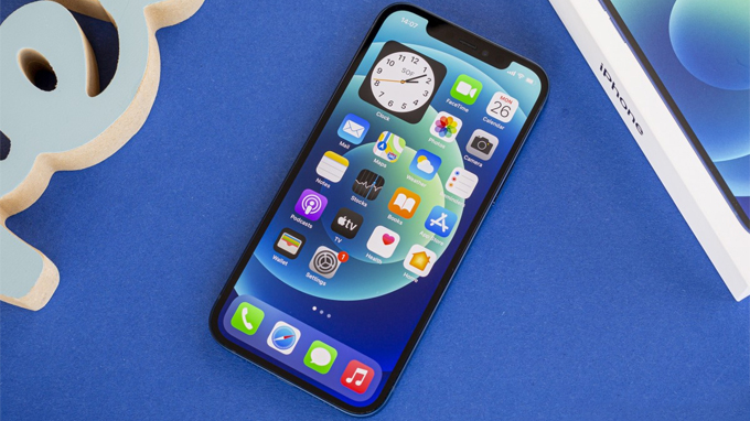 So sánh kính Ceramic Shield và Gorilla Glass Victus