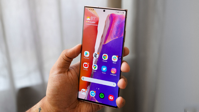 màn hình Galaxy Note 20 Ultra chiếm ưu thế tốt hơn so với điện thoại Google Pixel 5