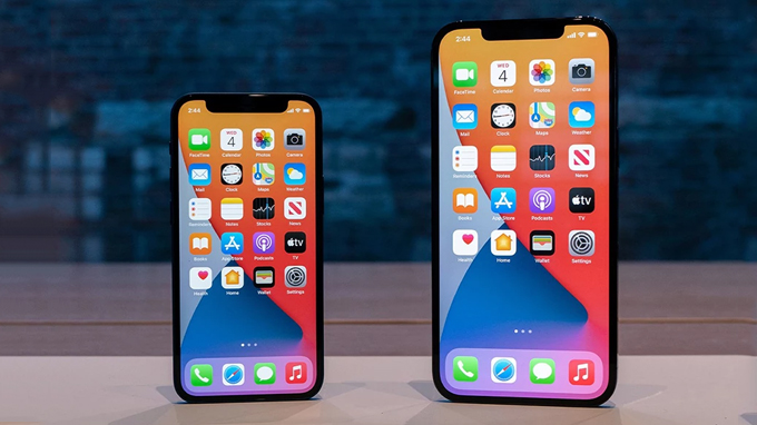 Trên tay iPhone 12 mini và iPhone 12 Pro Max