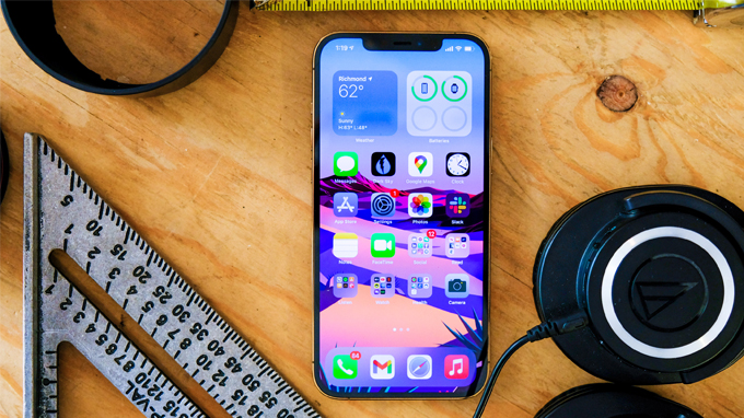 Màn hình iPhone 12 Pro Max đạt điểm A+ trên DisplayMate, phá vỡ 11 kỷ lục