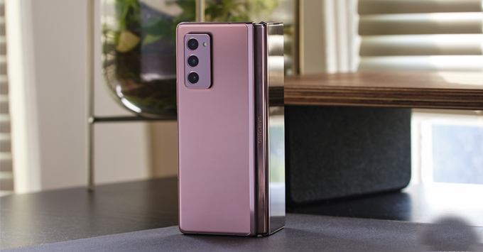 Samsung thận trọng trong việc trang bị camera ẩn dưới màn hình trên Galaxy Z Fold 3