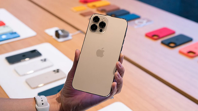 Trên tay iPhone 12 mini và iPhone 12 Pro Max