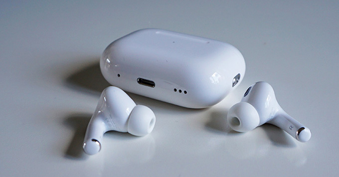 AirPods Pro 2 giảm giá lên đến 1 triệu đồng so với thời điểm ra mắt, có đáng để lựa chọn