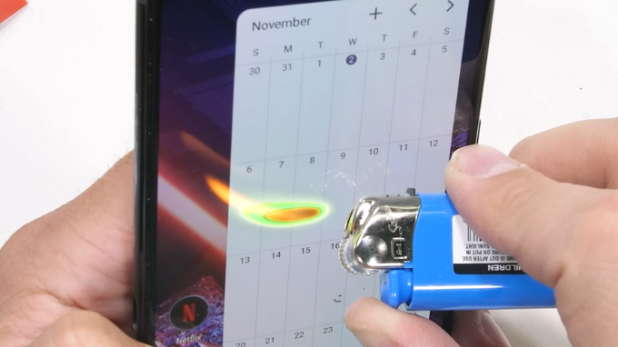 Màn hình ROG Phone 6 Pro chịu lửa