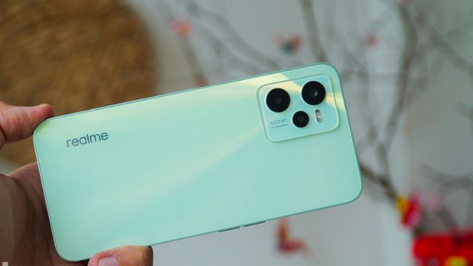 Realme C35