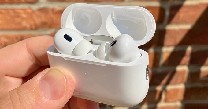 AirPods Pro 2 giảm giá lên đến 1 triệu đồng
