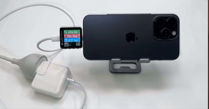 Chọn mua iPhone 15 Pro Max hay ZTE Nubia Red Magic 8S Pro+ về dung lượng pin iPhone 15 Pro Max