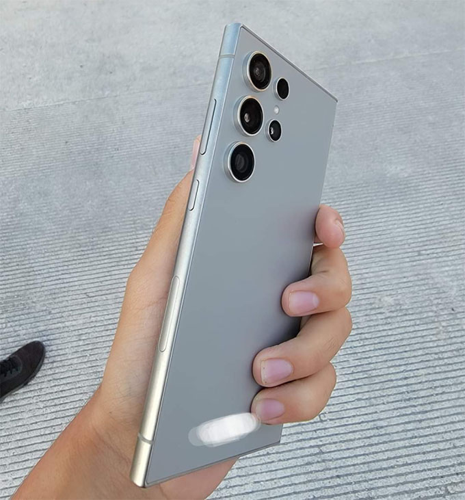  Galaxy S24 Ultra được cho sử dụng khung titan mới