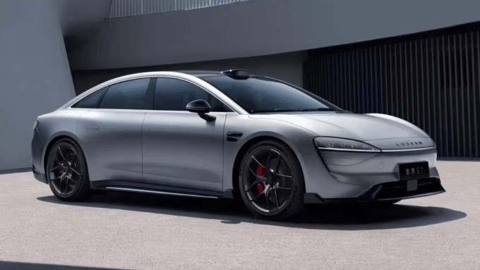 Huawei tấn công thị trường ô tô thông minh với Changan, nhắm đến Tesla với Luxeed S7
