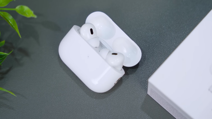 Khác biệt giữa Airpods Pro 2 (2023) USB-C và Airpods Pro 2 (2022)
