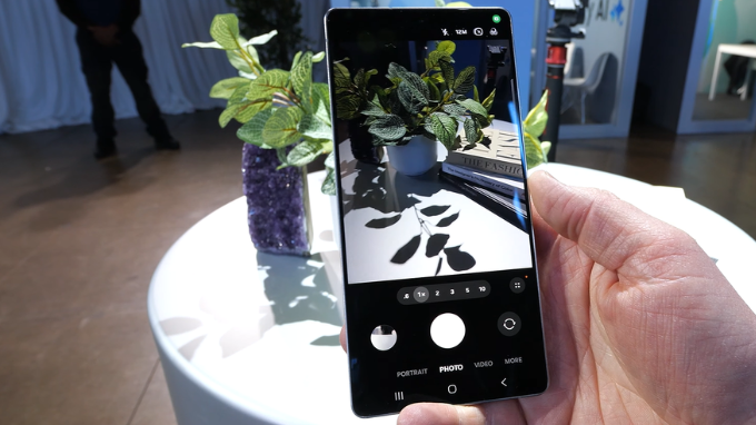 Các tính năng AI trên Galaxy S25