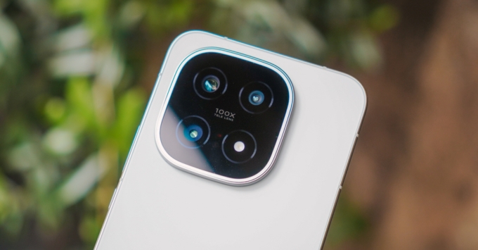 Đánh giá camera iQOO 15 và Redmi K90 Pro Max chụp ảnh thực tế ra sao?